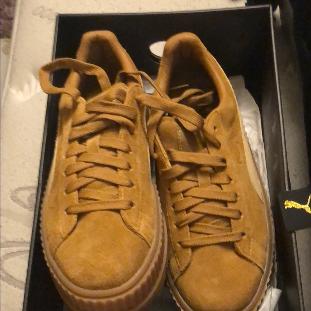 Brand new in box Fenty Puma Suede Cleated Creepers - Picture 3 of 3